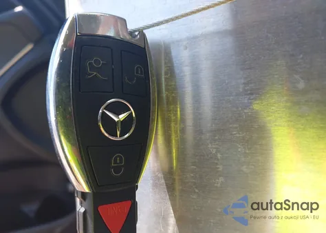 2017 Mercedes-Benz C 300 Luxury/Sport из США, поврежденный, VIN 55SWF4JB7HU191170